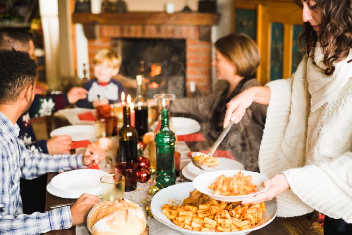 Su agradecimiento activo va más lejos aún, y hará lo indecible por halagar a quienes ama y hacerles sentir muy bien en todo momento. Cuando eso ocurre, se guardan para si mismos sus críticas y no las expresan. ¡Son todo amor!