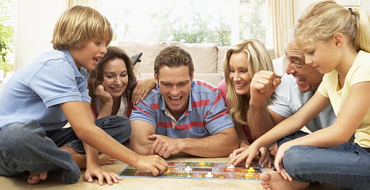 Juegos para compartir en familia y mejorar la convivencia