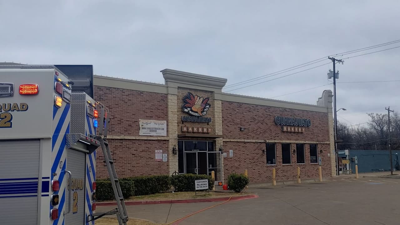 Fachada de la Panadería Guanajuato, en Fort Worth, Texas.