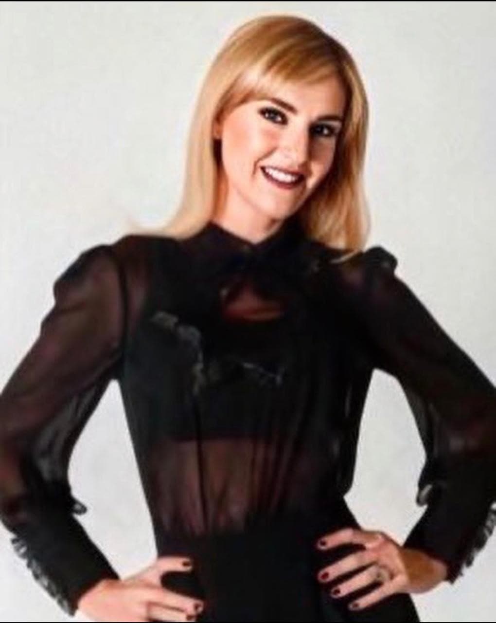 Es reconocida por sus actuaciones en telenovelas y teatro musical. En su juventud, también incursionó en el canto y grabó tres materiales discográficos.