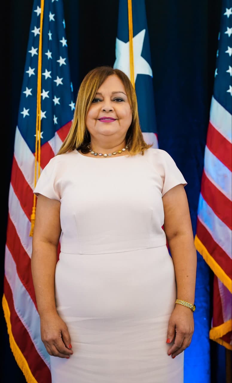 Ana Escobar Pabón - Esta fue nominada como secretaria del Departamento de Corrección y Rehabilitación. Escobar Pabón ha laborado en el Departamento de Corrección desde el 1986, trabajando en la mayoría de los programas del Departamento, incluyendo el área de Programas y Servicios y los Programas de Comunidad y fungiendo como Superintendente de Instituciones Correccionales, Inspectora de Campo, Secretaria Auxiliar de Administración y Gerencia, Secretaria Auxiliar en Recursos Humanos y Asuntos Laborales, y Subadministradora de la Administración de Corrección.