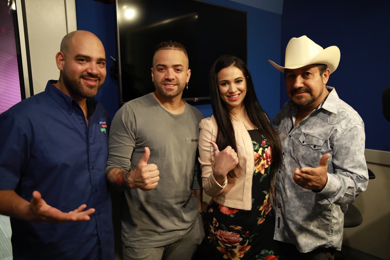 <b>Nacho</b> estará muy activo en 
<b>Premio Lo Nuestro:</b> está nominado, va a cantar y también presentar.