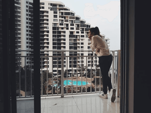 Después de unos días fuea de Miami, Maity Interiano regresó "agradecida de poder volver a casa pero con el corazón con todo lo que esta pasando en México y Puerto Rico".