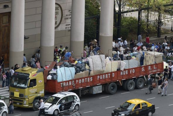 Insulza también trasmitió la disponibilidad de la OEA "para apoyar en lo que las autoridades argentinas pudieran considerar conveniente".