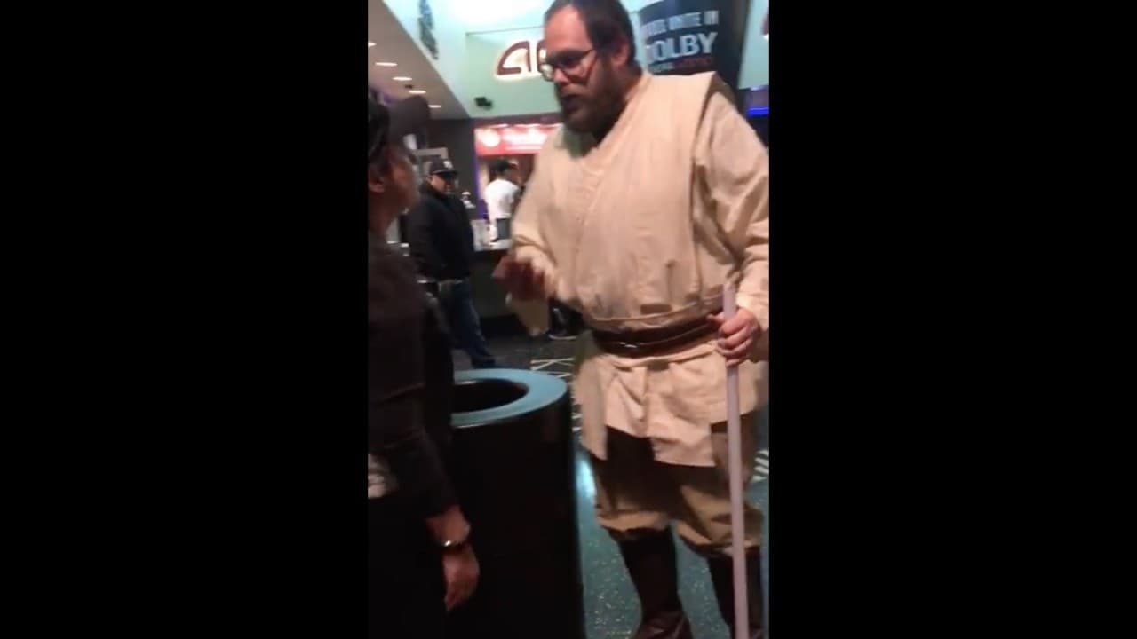 Estreno de la nueva película de Star Wars convertido en caos por fallas en el audio en un cine de California