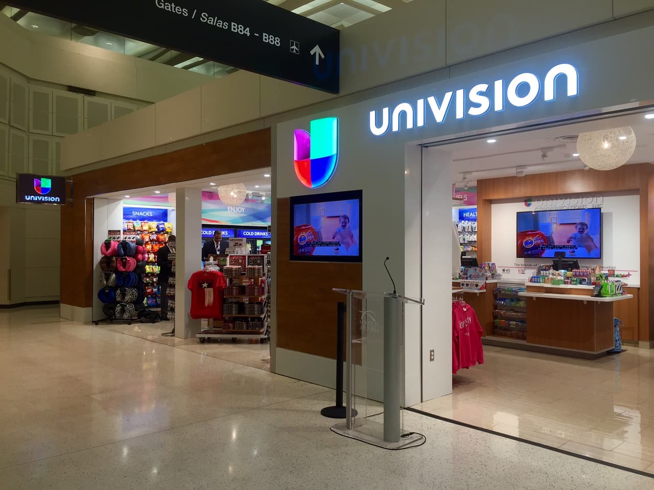 Esta es la primera de tres tiendas Univisión que se abrirán el área de Houston