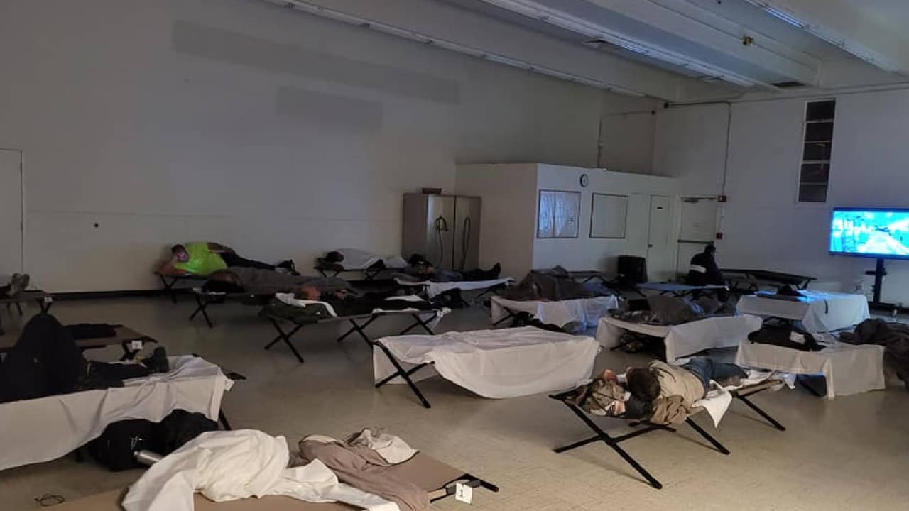 Personas sin hogar podrán tener un techo donde dormir durante el invierno en Tucson