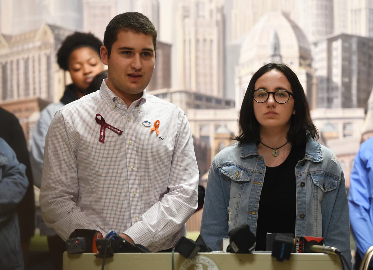 Alex Wind y Sofie Whitney sobrevivieron a la masacre de Parkland el 14 de febrero, ahora son activistas contra la violencia.