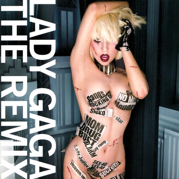 En 2010, Lady Gaga lanzó ‘The Remix’, un álbum con temas alternativos de algunos de sus éxitos hasta ese momento. La portada original mostraba a Gaga semidesnuda y herida cubriéndose el cuerpo con etiquetas que hacían alusión al sexo, las drogas y la industria musical.