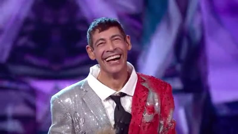 Ciervo fue eliminado y al grito de ¡Fuera Máscara!, tuvo que dejar ver al famoso detrás del traje. Johnny Lozada fue quien dio vida a este poderoso personaje.