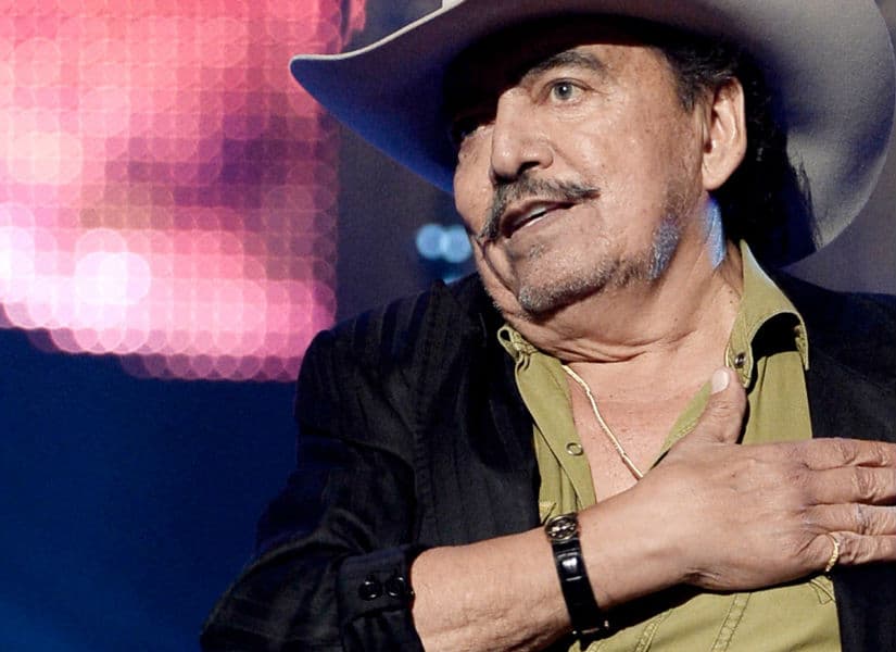 Sin duda Joan Sebastian tuvo una vida llena de situaciones difíciles que pudo superar gracias al amor de su familia y sus hijos.