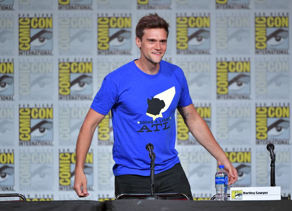 <b>Hartley Sawyer</b>
<br>La serie sobre el superhéroe velocista de DC Comics, ‘The Flash’ introdujo al personaje Eloganted Man con el actor Hartley Sawyer y así se mantuvo durante tres temporadas, hasta antes de la séptima.
<br>