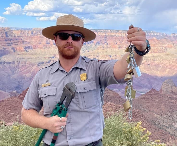 El ritual de parejas enamoradas que está dañando a estos animales en peligro en el Gran Cañón