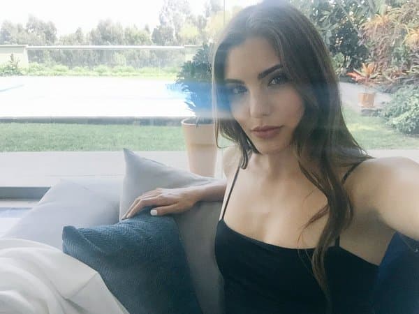 Su primera participación en las telenovelas mexicanas fue en el 2012 con la producción de 'Mis XV' al lado de
<b>Paulina Goto</b>.