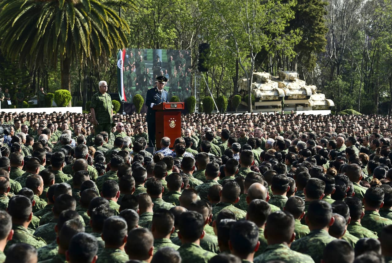 Por “incapacidad policial”, el Ejército seguirá en las calles de México