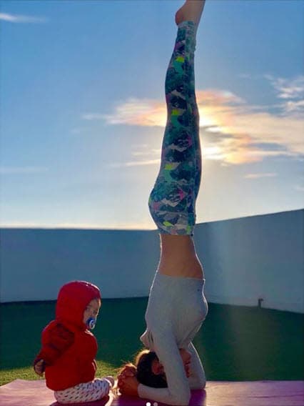 Hace unos días Michelle tuvo una sesión de esta disciplina, y su pequeño hijo Marcelo, estuvo ahí para acompañarla: "Yoga con el amor de mi vida... para llenar el corazón y fortalecer el alma", escribió en Instagram.
