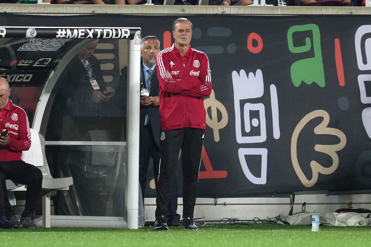 Con un equipo de jugadores jóvenes como Carlos Acevedo, Marcelo Flores o Luis Chávez, el Tricolor tuvo un pobre desempeño ante Guatemala.