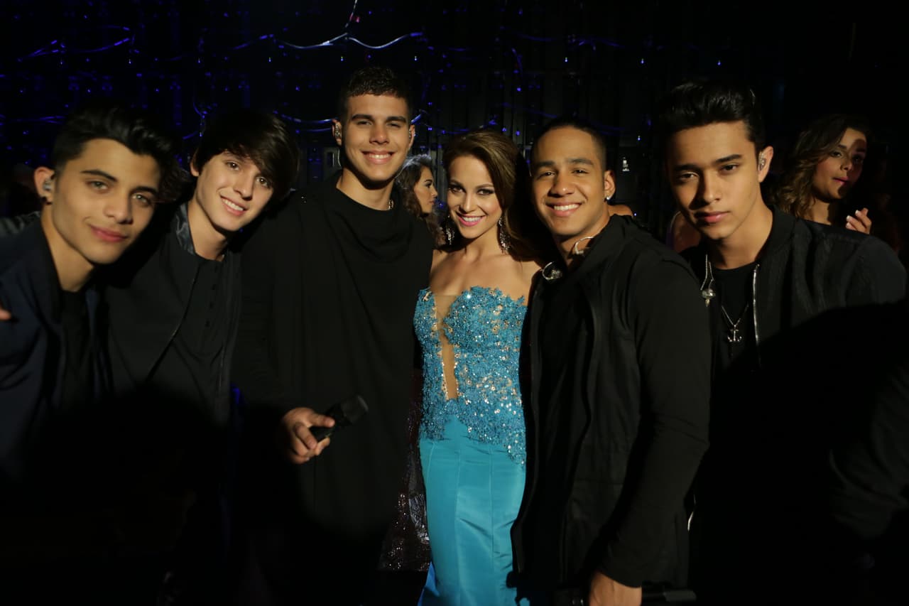 Las bellas corren, se maquillan y se preparan para lucir perfectas en cada gala de #NBLVIP. No te pierdas sus mejores fotos de backstage aquí.