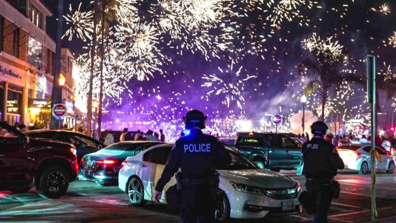Más de 400 arrestos durante la celebración del 4 de julio en Newport Beach