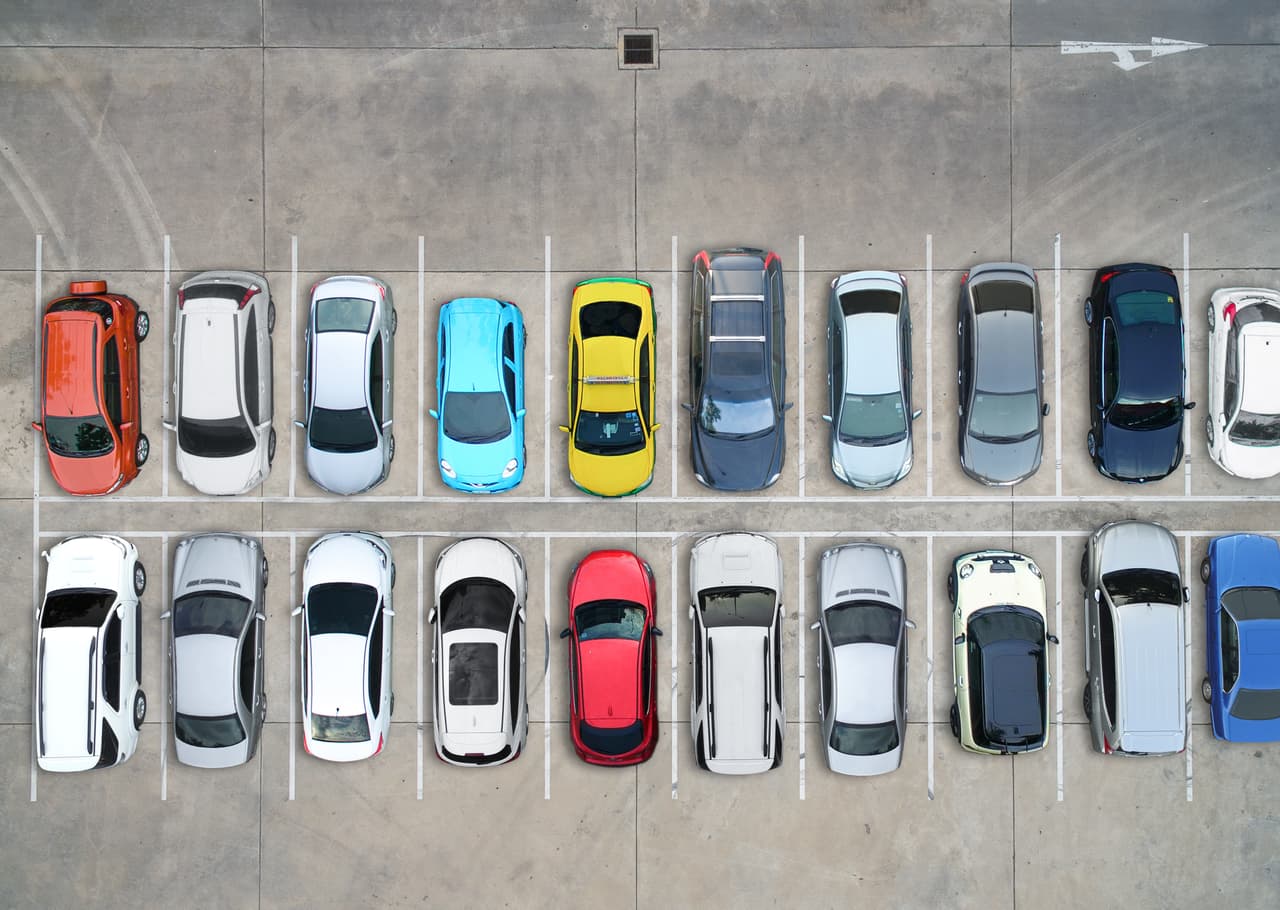 <b>Los carros particulares pasan el 95% de su vida útil en el estacionamiento.</b> Y no es para menos, la mayoría de los propietarios utilizan sus autos como medios de transporte para ir y venir del trabajo. Y aunque pareciera que se pasa toda una vida en el tráfico, lo cierto es que mucho menos que eso.
