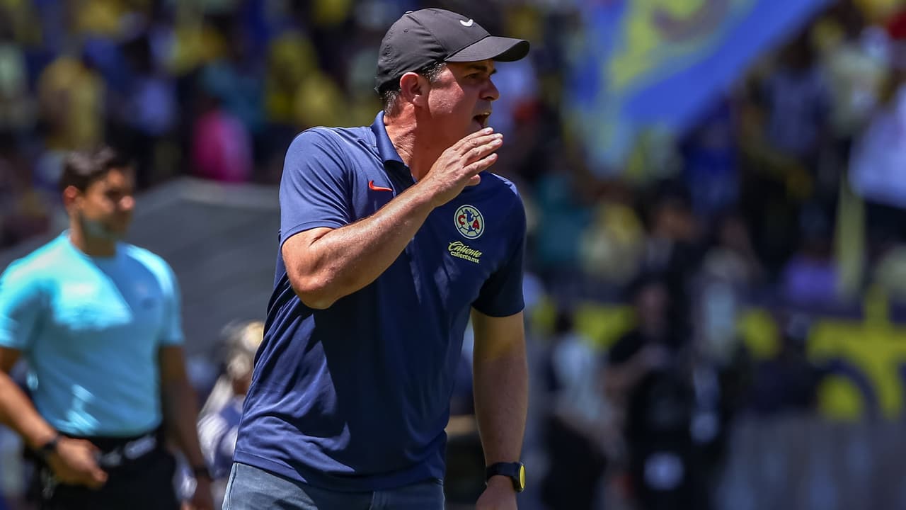 Jardine muestra su amor al América con un gesto inolvidable tras ganar la Supercopa