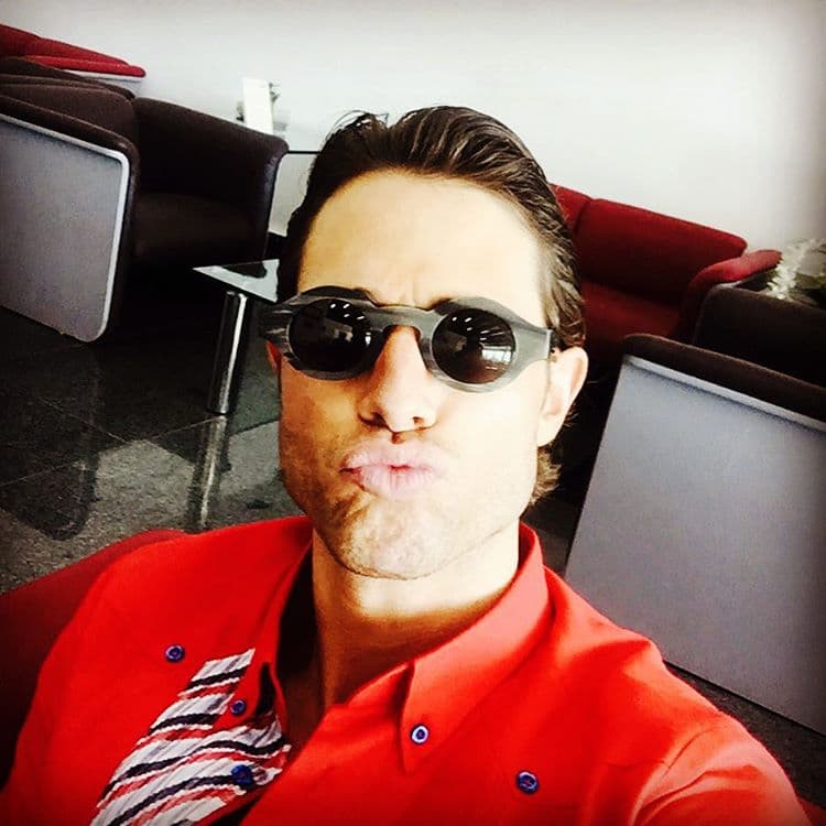 Muchas mueren por este guapo argentino.