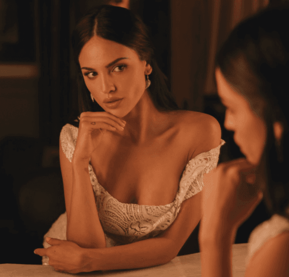 Con solo 14 años, Eiza ingresó a las filas del Centro de Educación Artística (CEA) de Televisa, donde permaneció dos años hasta que fue seleccionada como la protagonista de 'Lola, érase una vez'.