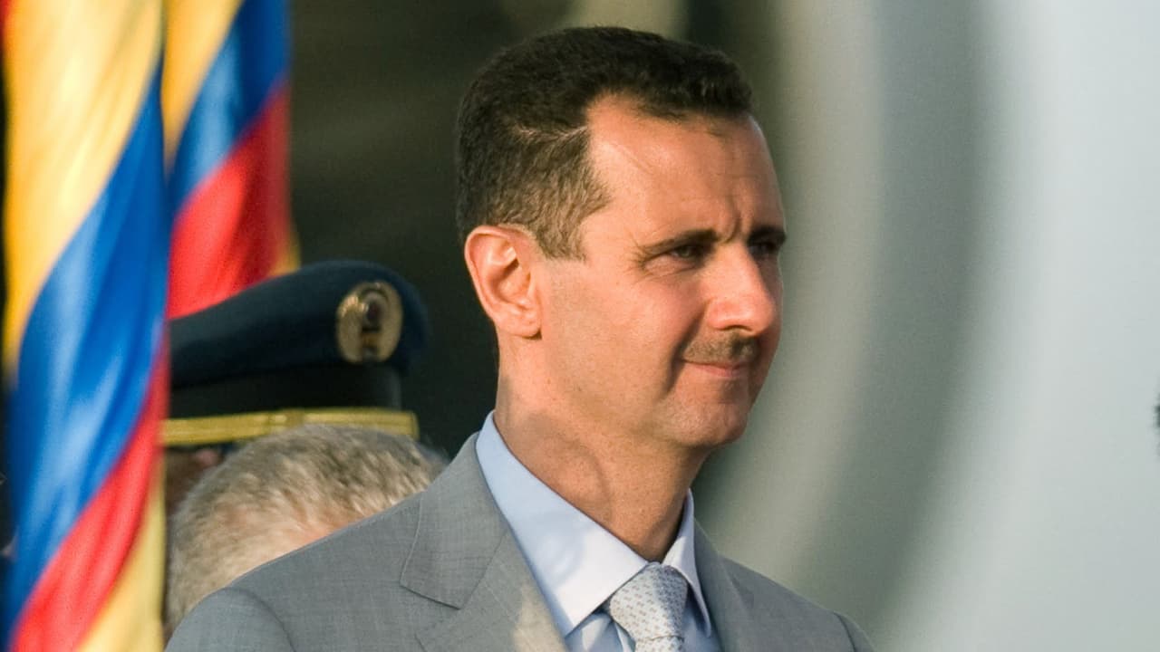 Al-Asad dice que el ataque químico es un "invento" y sostiene que el bombardeo de EEUU no mermó su capacidad de "potencia de fuego"