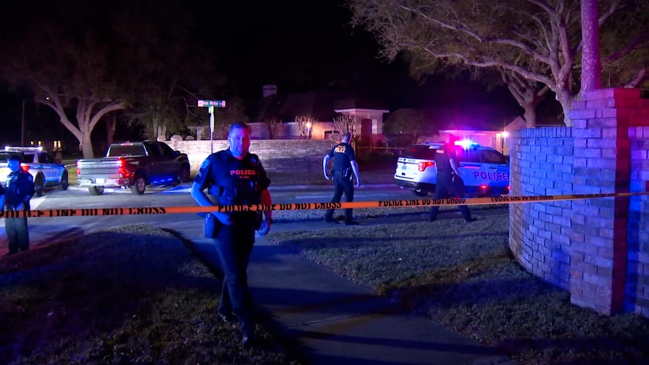 Aunque al principio todo era caos, después se informó que el tiroteo se produjo por una discusión, derivada de un desacuerdo con la entrega de un vehículo que no fue devuelto en la fecha acordada entre las partes.