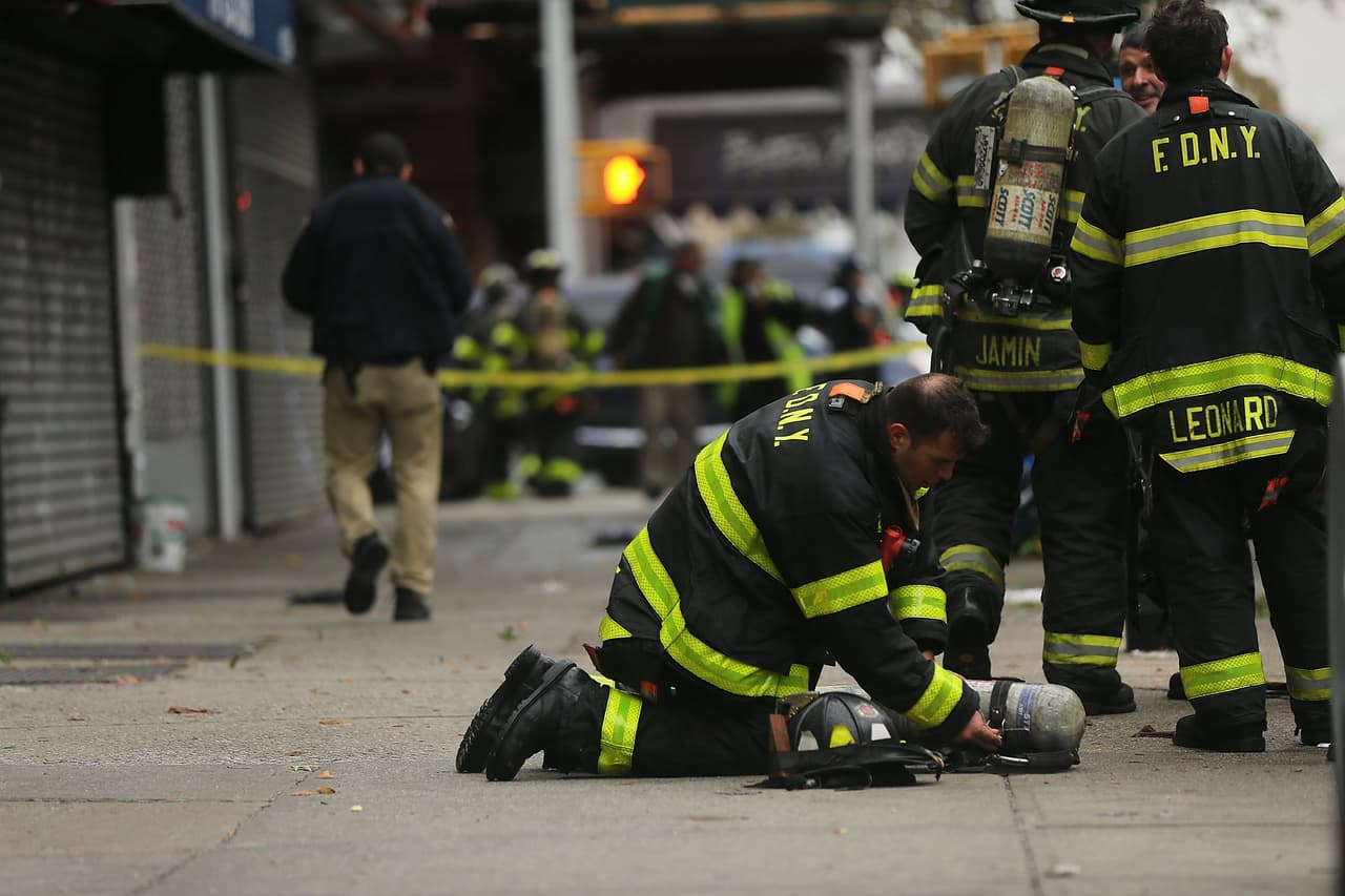 Más de 100 bomberos han trabajado en la zona.