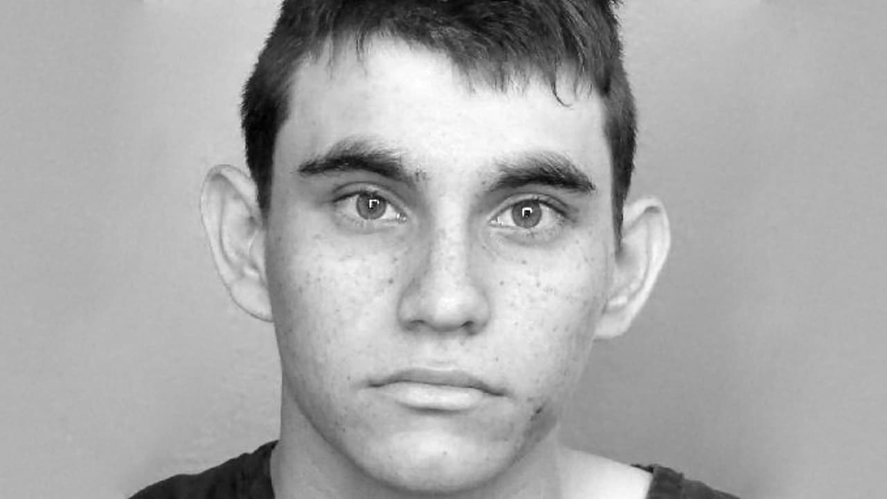 Nikolas Cruz fue acusado con 17 cargos de asesinato premeditado