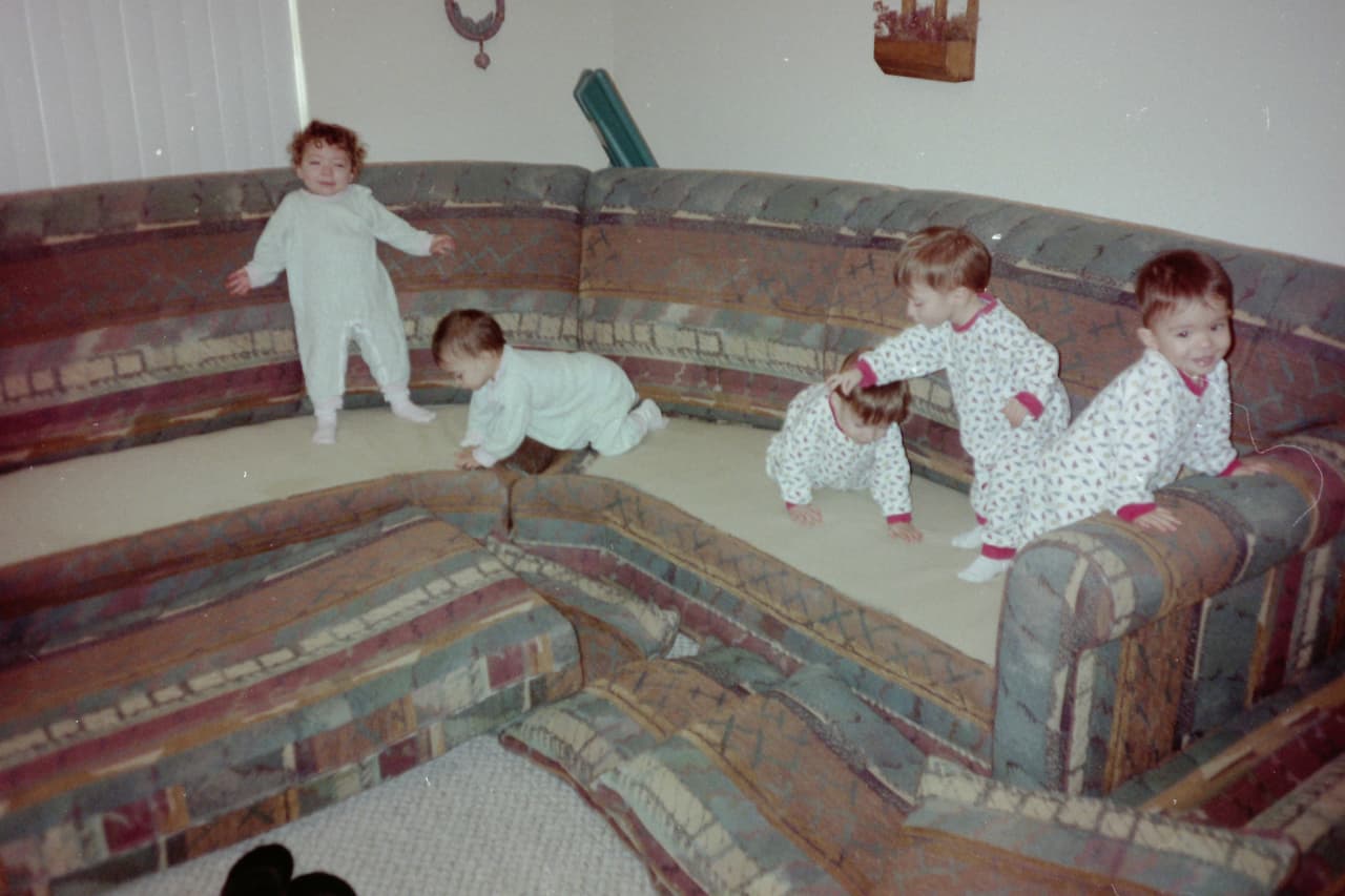 It wasn't easy, but the parents, Enna and Jorge Díaz, say they coped with the help of family and friends.