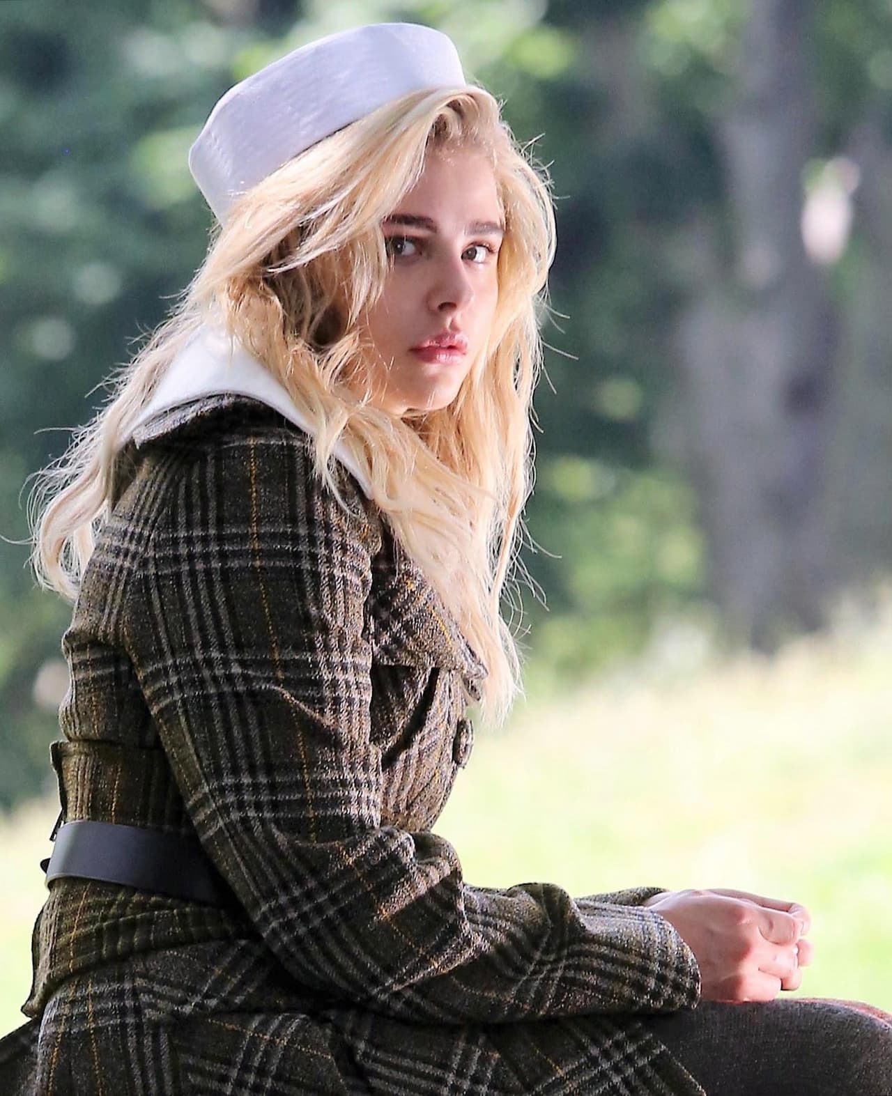 En una amplia variedad de outfits para la sesión.