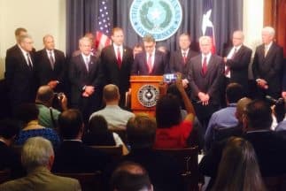 Perry anuncia iniciativa estatal sobre ébola. (Foto: David Herrera)