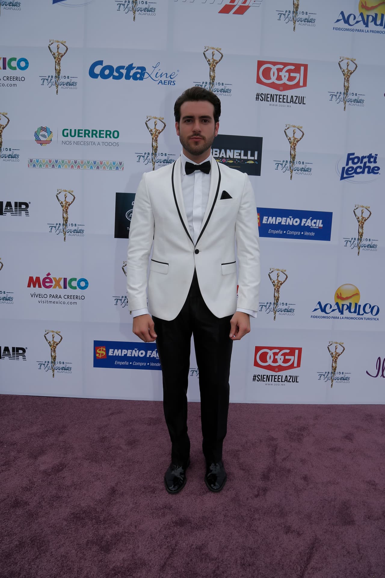 Sin duda, Pablo Lyle fue uno de los galanes mejores vestidos de la alfombra.
