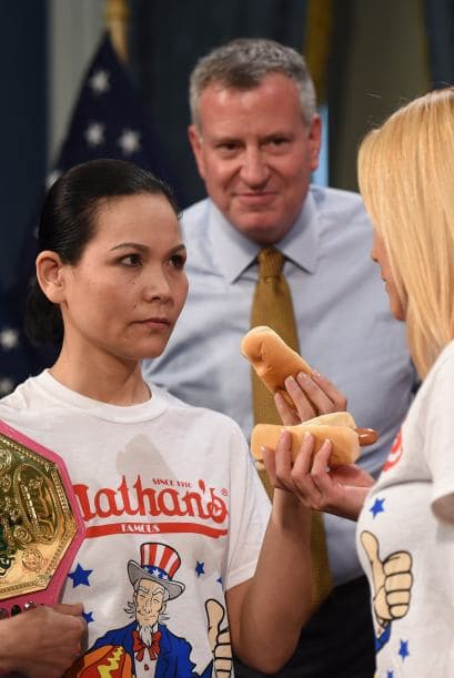 En la rama femenina, la campeona Sonya "Black Widow" Thomas perdió su título ante la japonesa Miki Sudo. Cocina con sabor para tu familia y prepara un Delicioso platillo en casa. Busca más recetas deliciosas aquí.