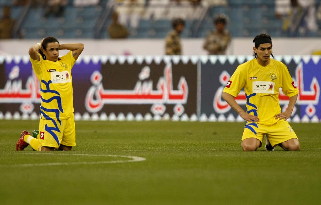 Hubo una explosión en el campo del club Al Nasar mientras se disputaba un partido de futbol en la ciudad de Ramadí, cerca de Bagdad; dos personas murieron y al menos tres resultaron heridas.