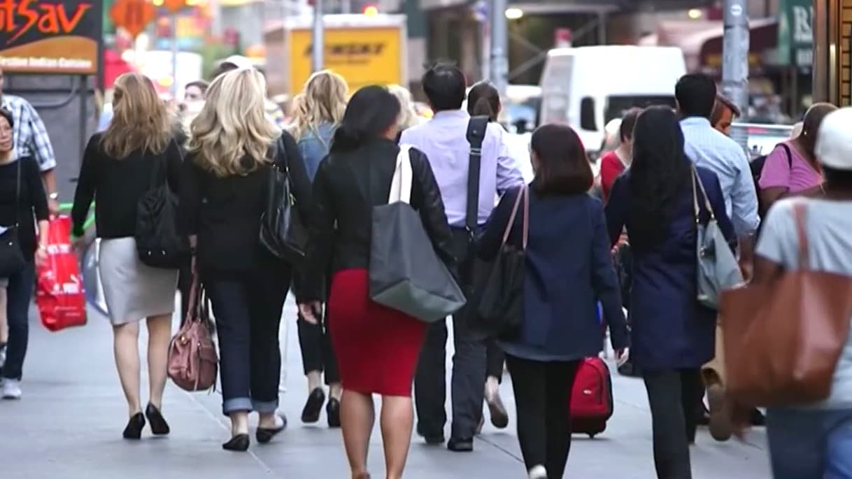 Regresa y gana: empleados que vuelvan a su trabajo recibirán 500 dólares como recompensa