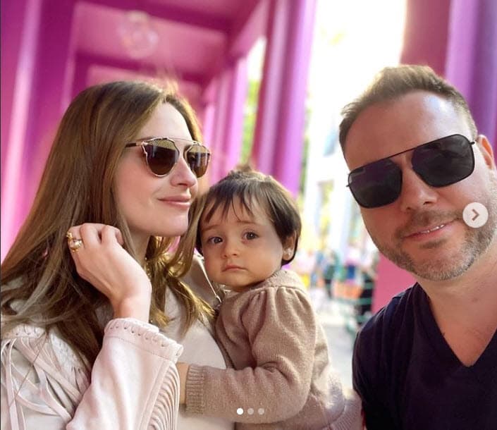 "Y si nuestro mundo no era 'color rosa', contigo lo es", le escribió Galván a su hija en Instagram este martes 9 de noviembre.
<br>