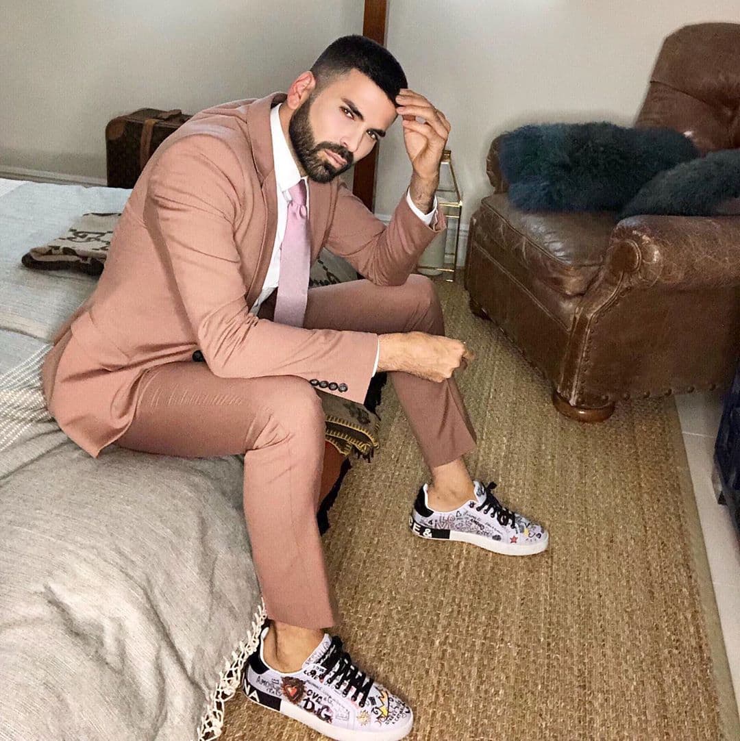 Pero esta combinación, ha ocasionado que varios seguidores critiquen en Instagram, el estilo que usa Jomari.