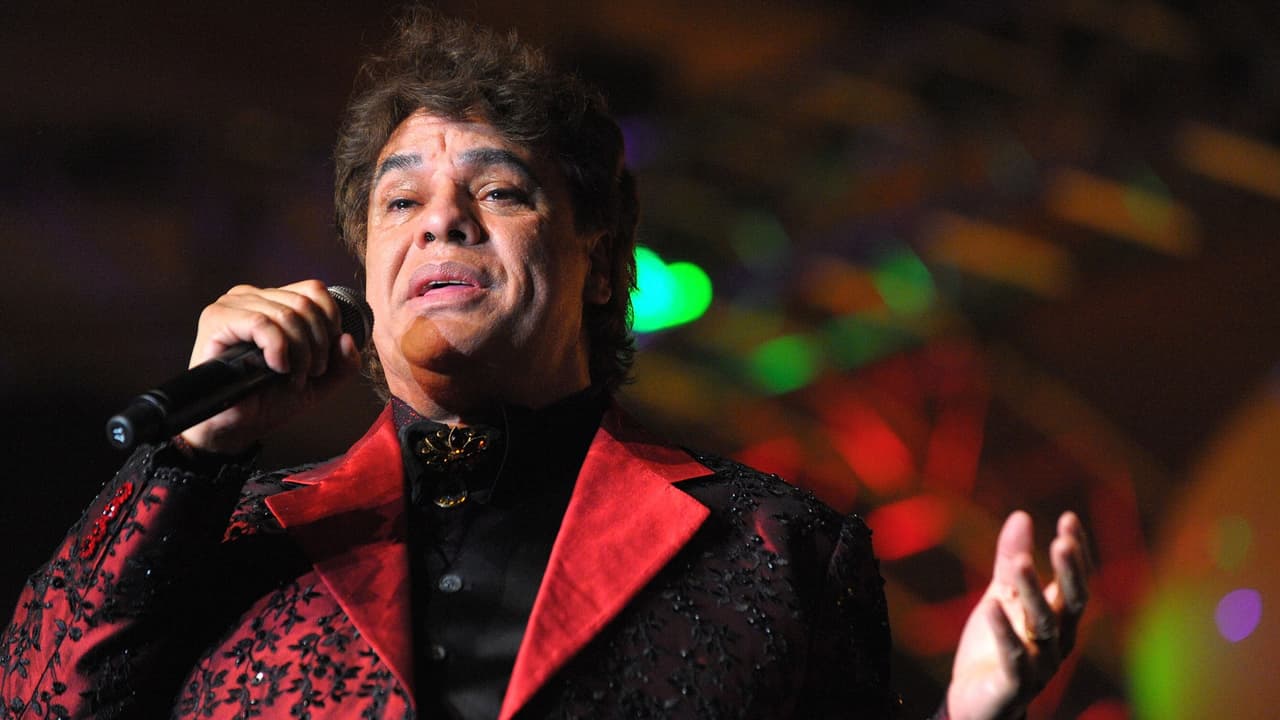 La tecnología permite a artistas cantar a dueto con el fallecido Juan Gabriel