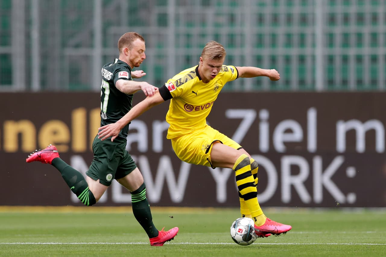 Los pupilos de Oliver Grasner venció al Augsburgo en el regreso de la Bundesliga. Compiten por zona de competiciones europeas.