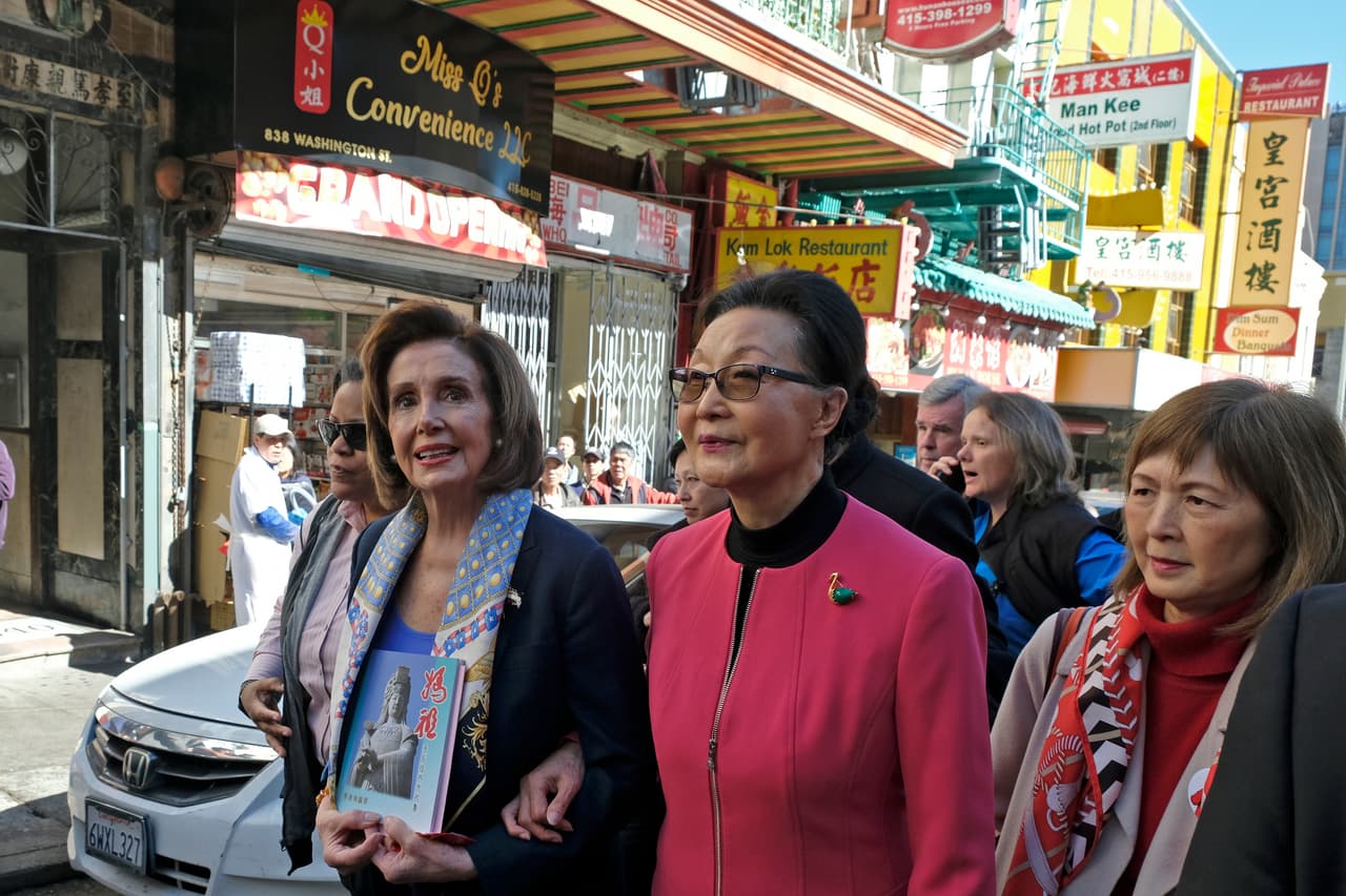La mayoría de los días no se puede caminar por el histórico barrio chino de San Francisco sin toparse con el brazo extendido de un turista preparándose para tomar una foto. Pero recientemente en el apogeo de la pandemia de coronavirus que ha dominado en los países asiáticos de todo el Océano Pacífico, hubo una notable ausencia de tráfico peatonal.
<br>
<br>