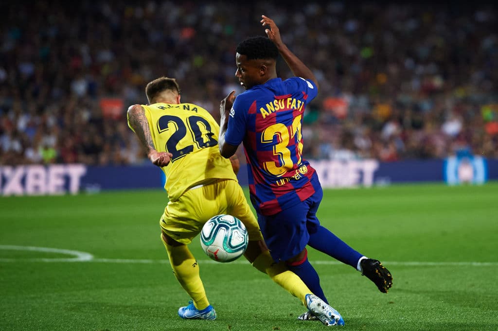 Fractura metatarsiana que lo dejó sin jugar del 13 de noviembre de 2006 al 8 de febrero de 2007 (87días) y se perdío 18 juegos con el Barcelona.