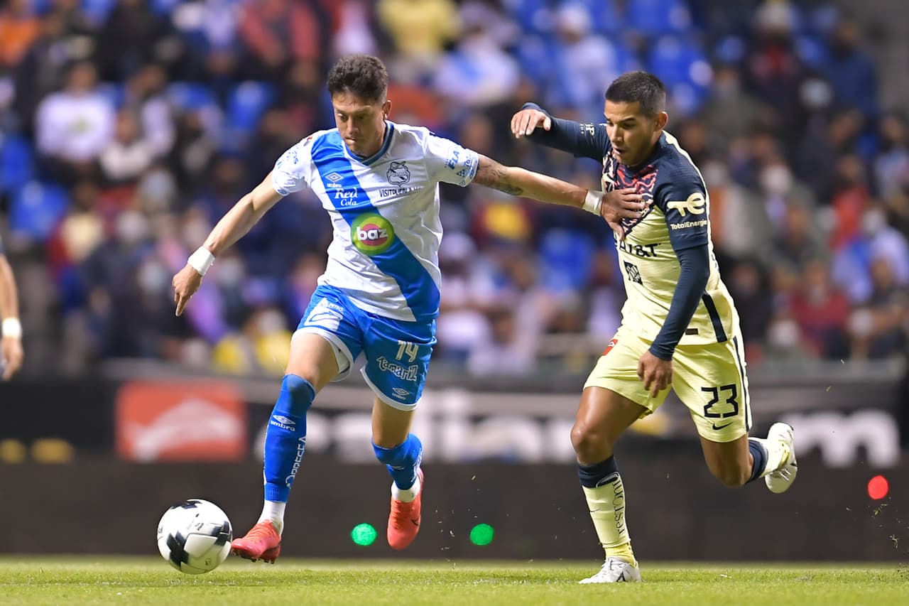 En un partido lleno de emociones, América fue de lo sublime con un gol en el minuto 1 a lo ridículo con dos expulsiones en 4 minutos, pero Puebla perdonó, no supo abrir el cerrojo y todo terminó en empate para repartir puntos en el inicio del torneo.