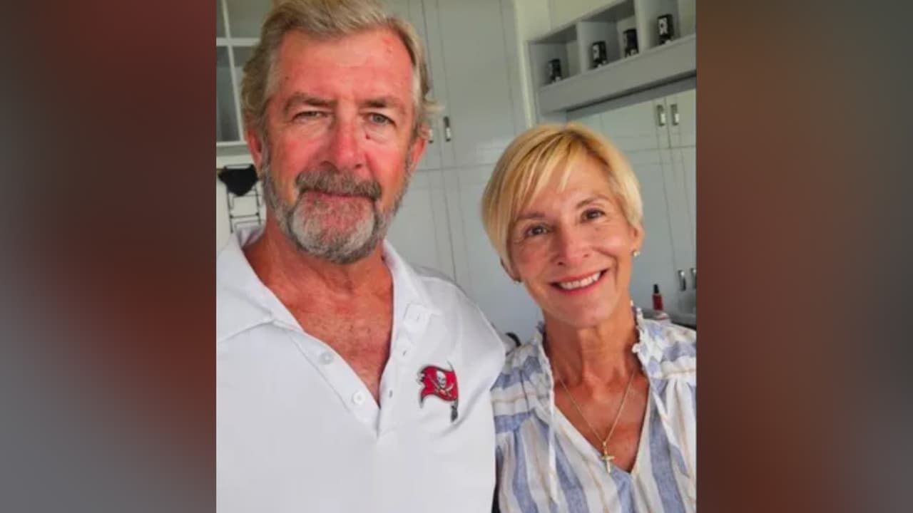 La
<b> <a href="https://www.univision.com/local/washington-dc-wfdc/ralph-hendry-kathy-brandel-pareja-virginia-desaparecio-caribe" target="_blank">pareja conformada por Kathy Brandel y Ralph Hendry</a></b> llevaba 10 años navegando juntos y desaparecieron en su yate en el Caribe. Los datos apuntan a que fueron asesinados por tres reos que escaparon de prisión, les robaron el barco y los tiraron por la borda.