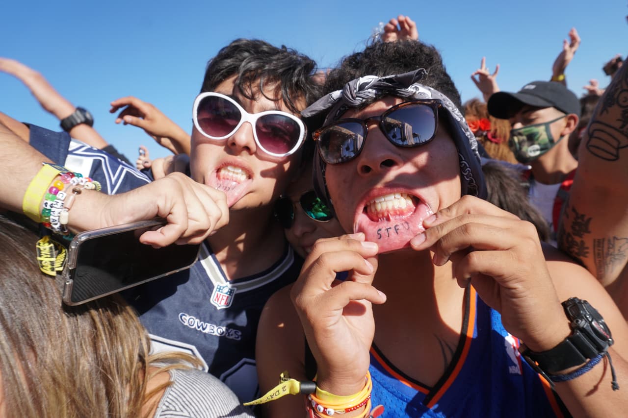 Mala Luna Festival: Day 2 - The Crowds Came To Party