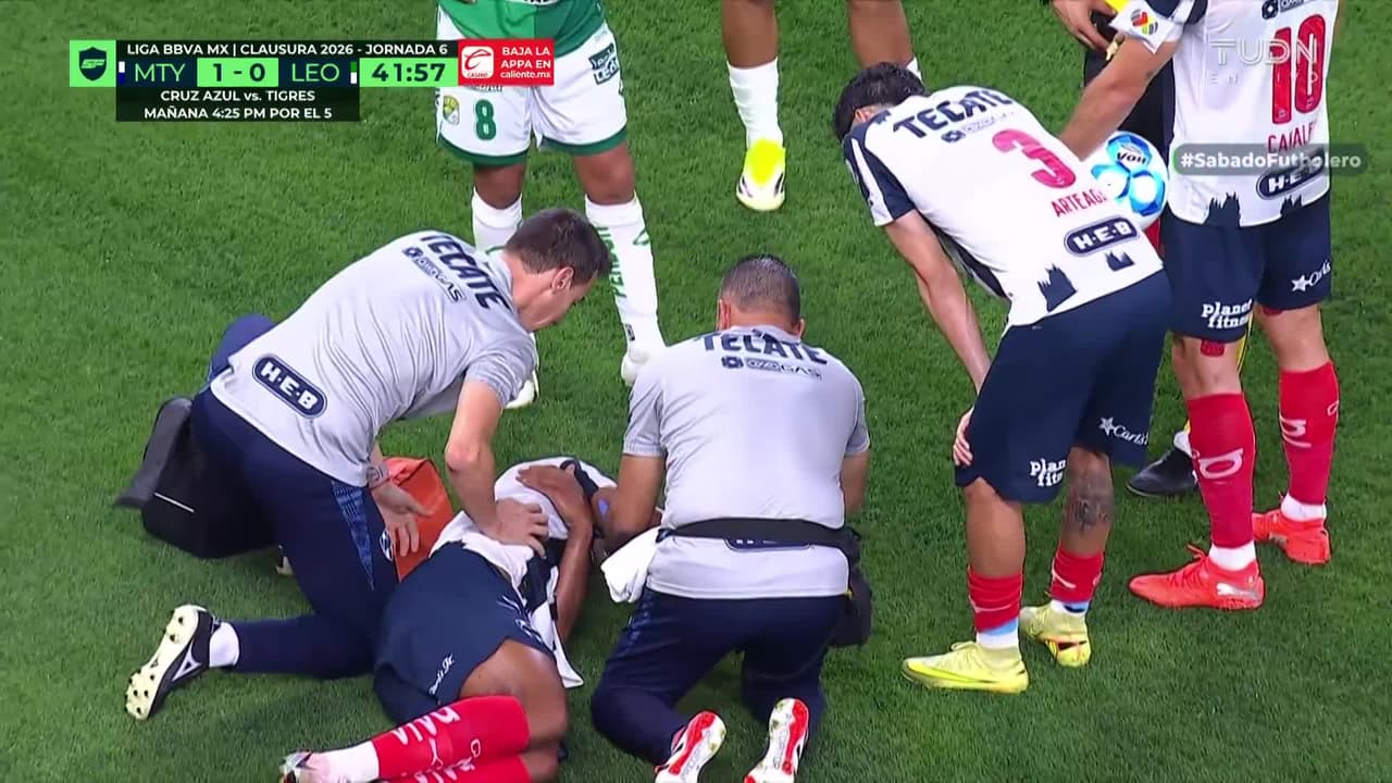 ¡Se encienden las alarmas! Anthony Martial sale de cambio por lesión