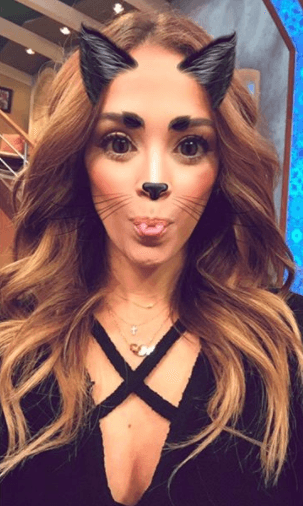 Siempre intentando arrancar una sonrisa en sus seguidores, la hemos visto transformarse con los divertidos filtros que usa para sus fotos.