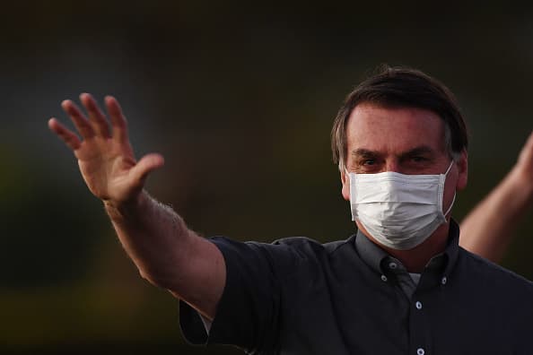 El presidente Bolsonaro es uno de los mandatarios que se han mostrado más escépticos ante la enfermedad, a la que llamó "gripezinha".